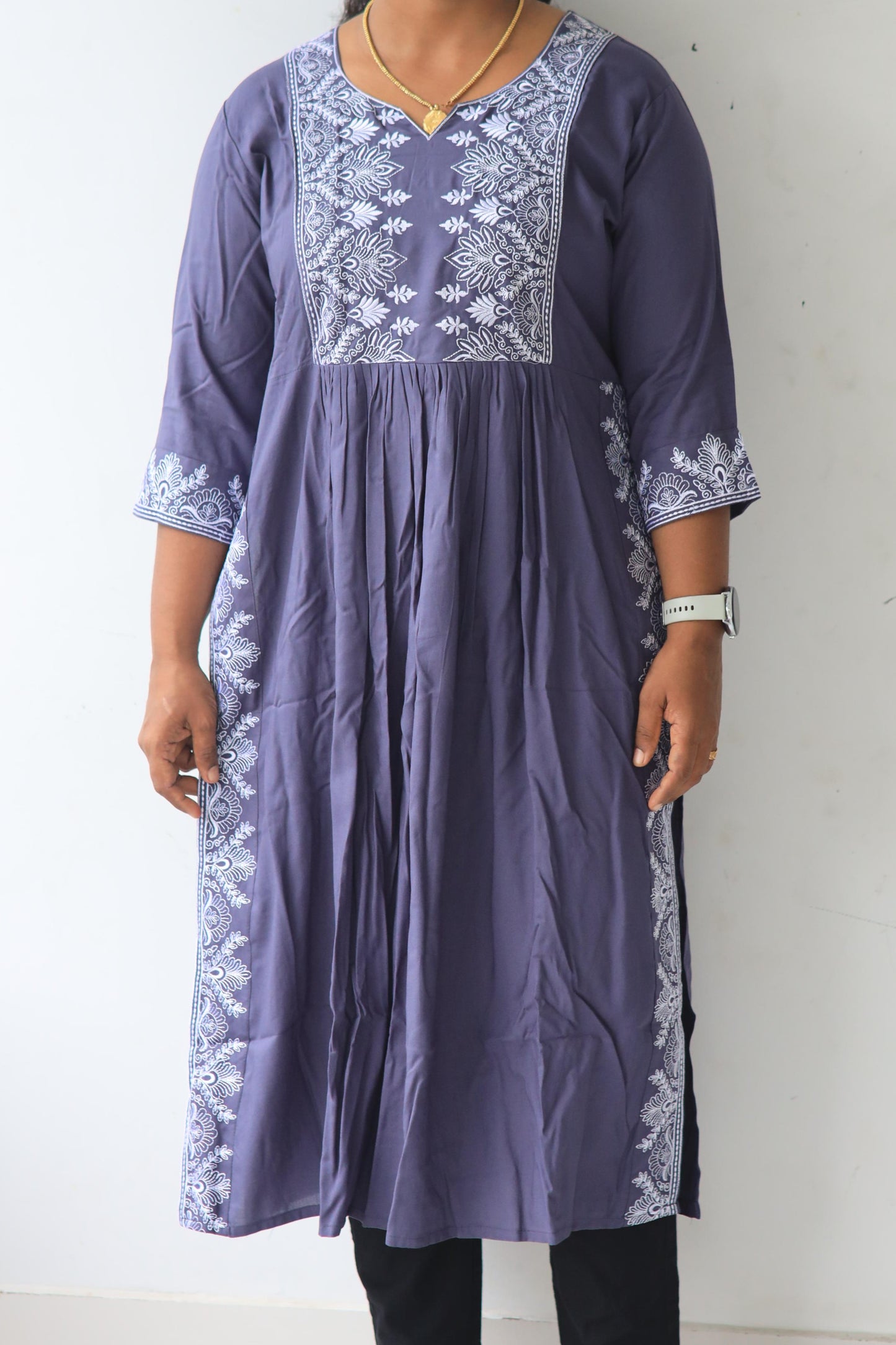 Nyra cut Kurti