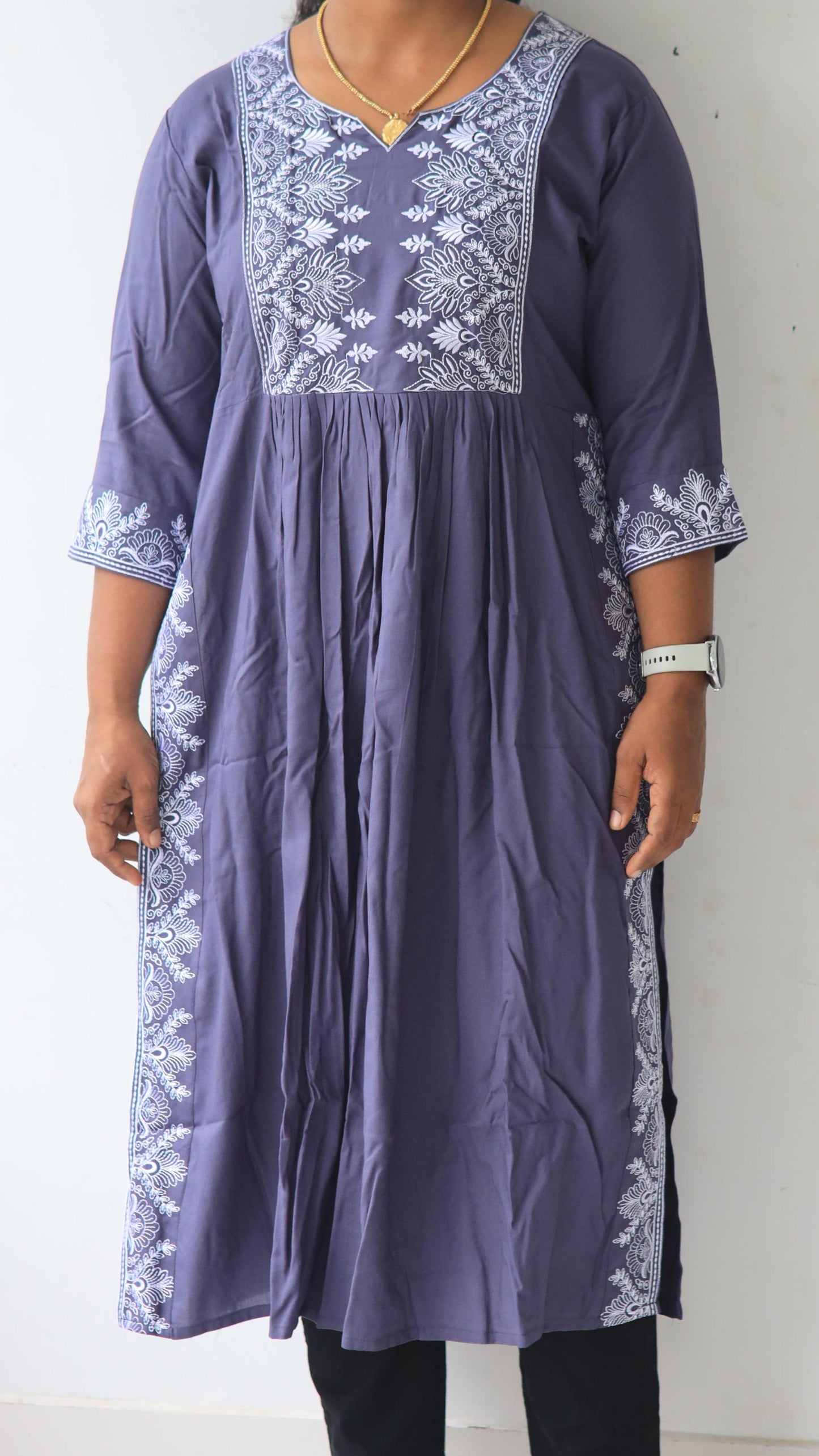 Nyra cut Kurti