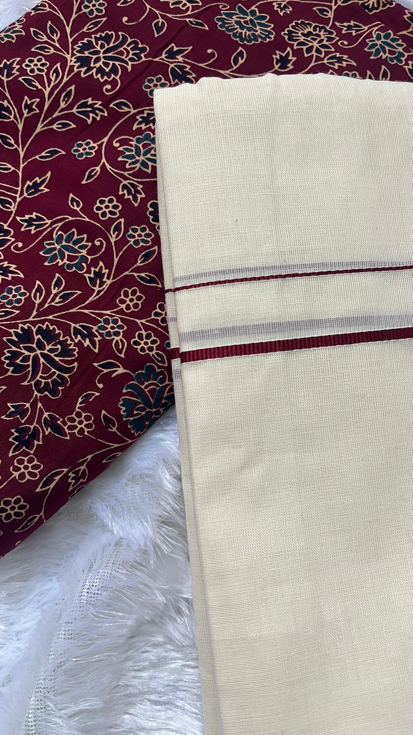 Puliyilakara Kerala Set Mundu Maroon Border (Thin) with blouse