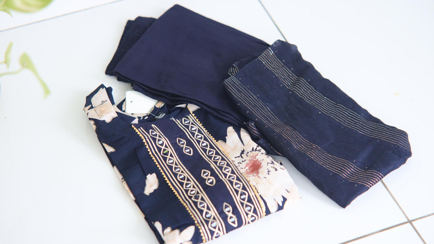 3 Piece Set with Mirror Work