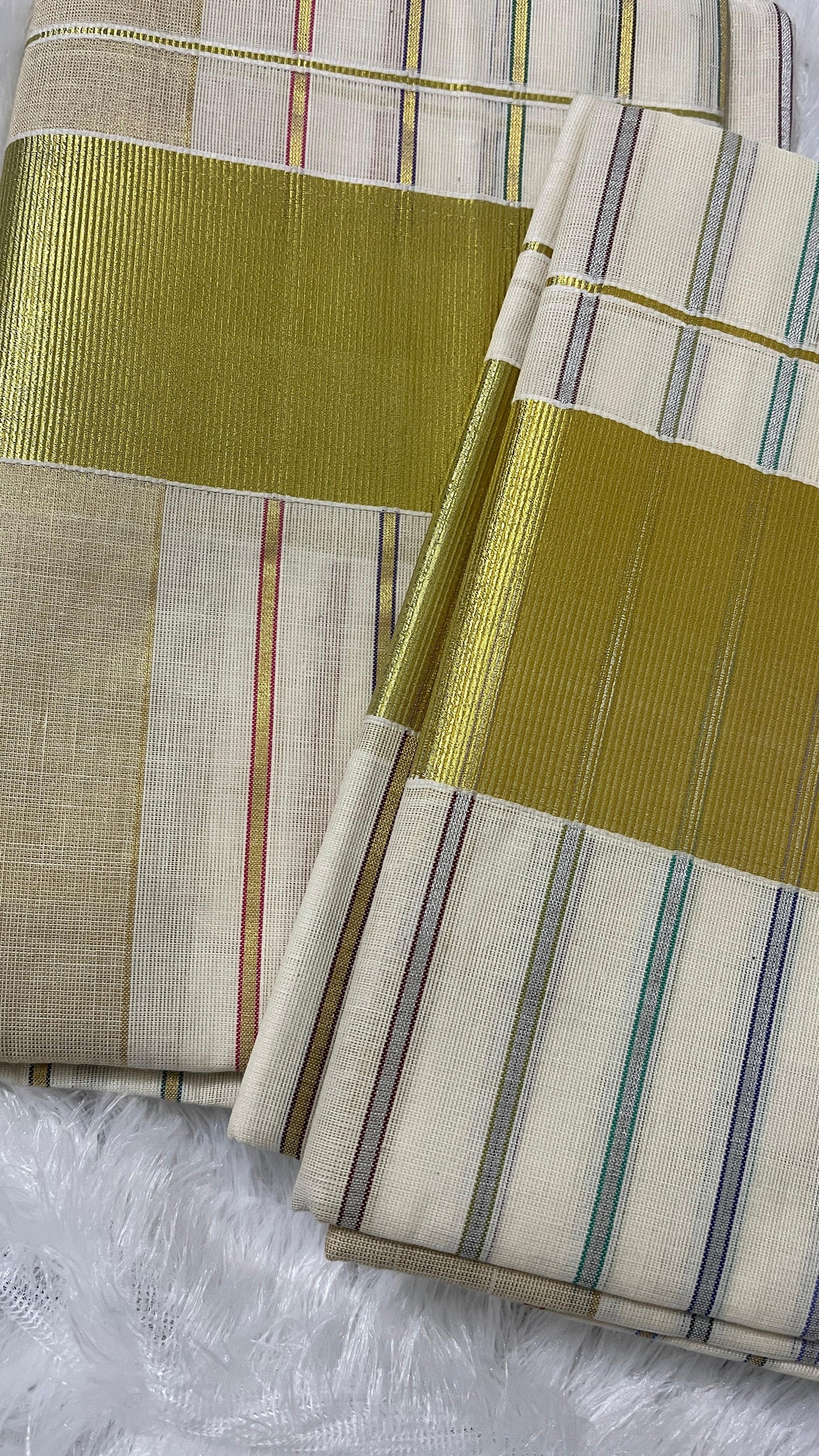 Nira Vari - Color lined kasavu set mund