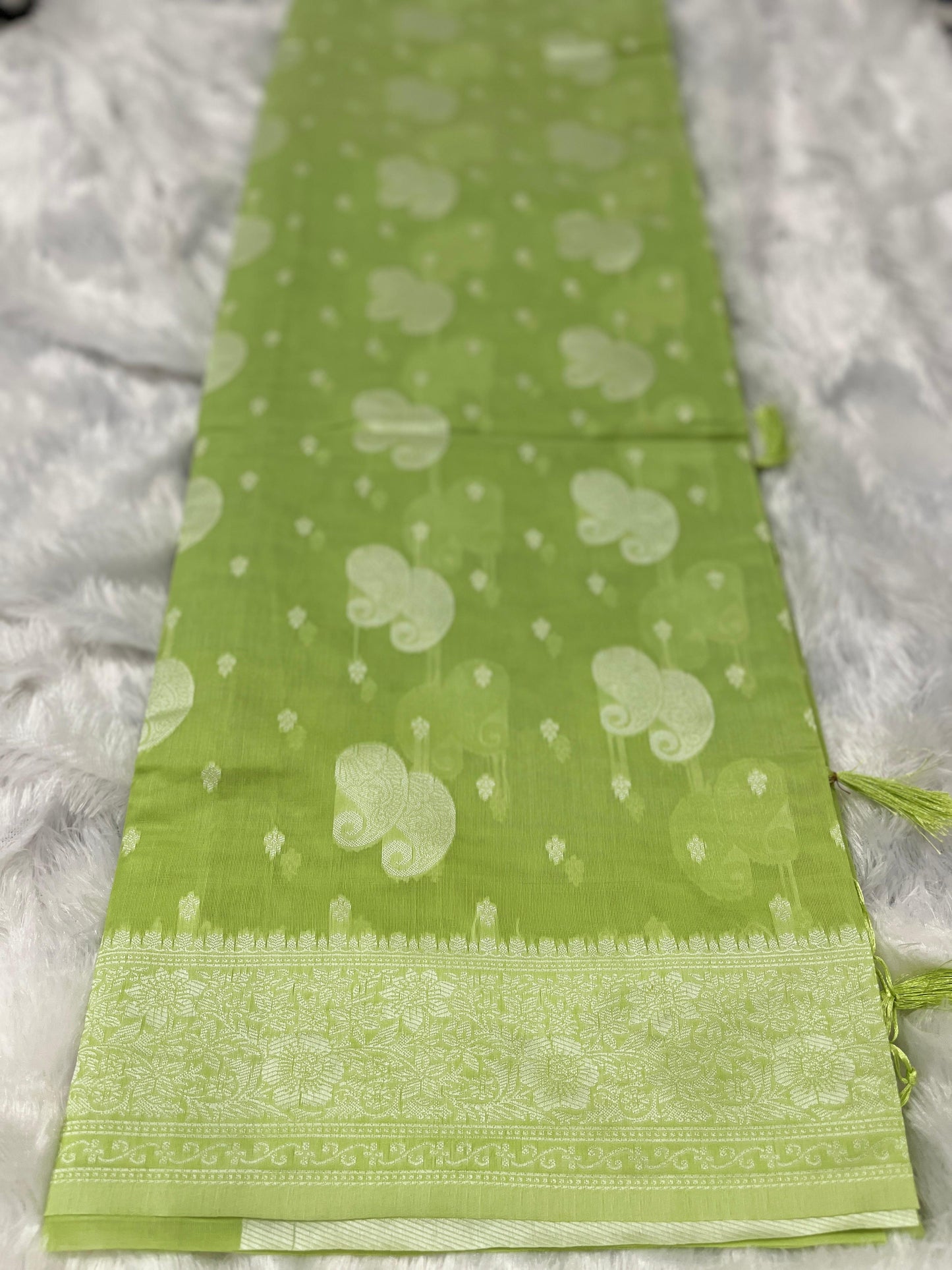 Aaromala – Pastel Green Handloom Saree