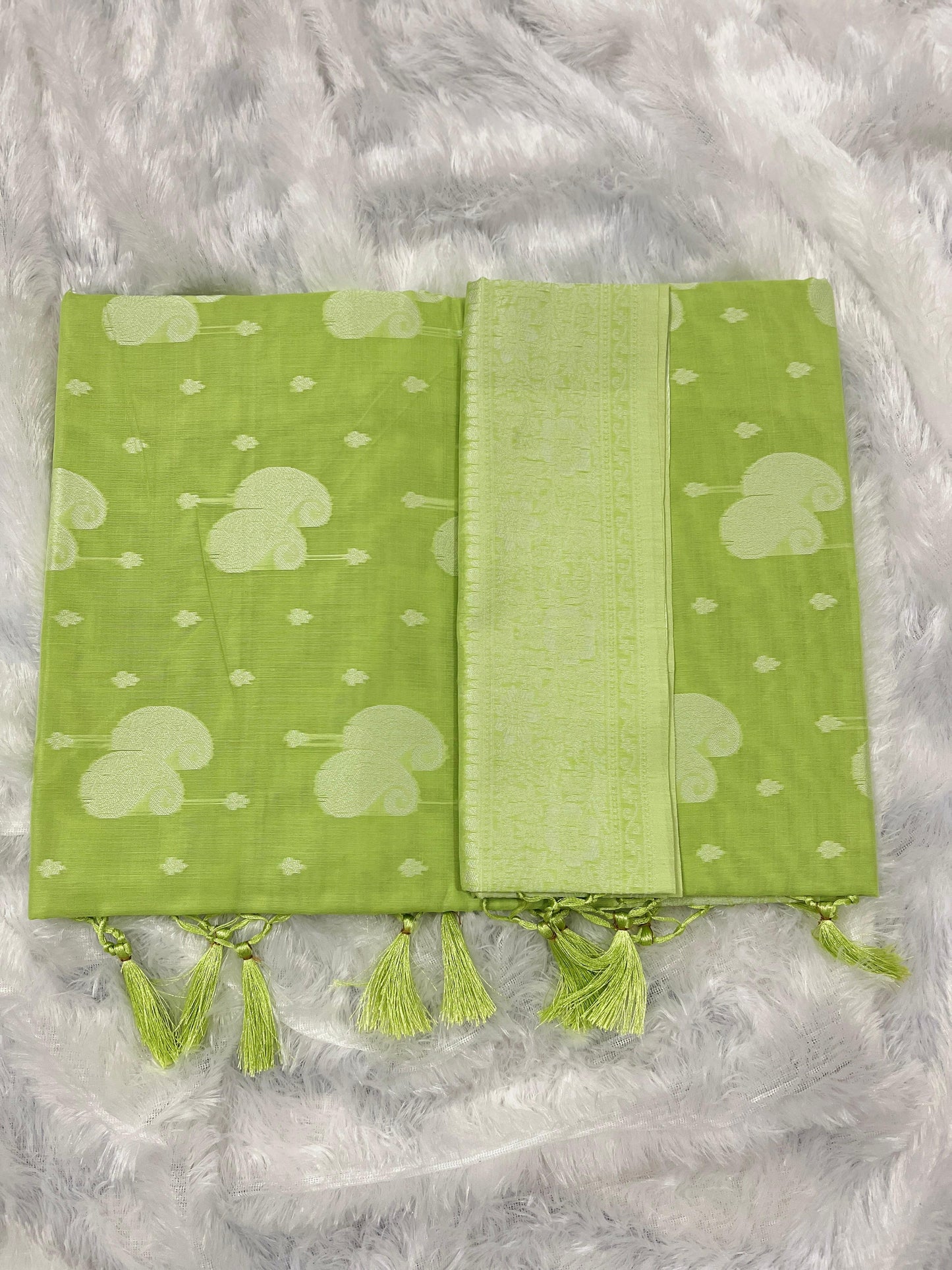 Aaromala – Pastel Green Handloom Saree