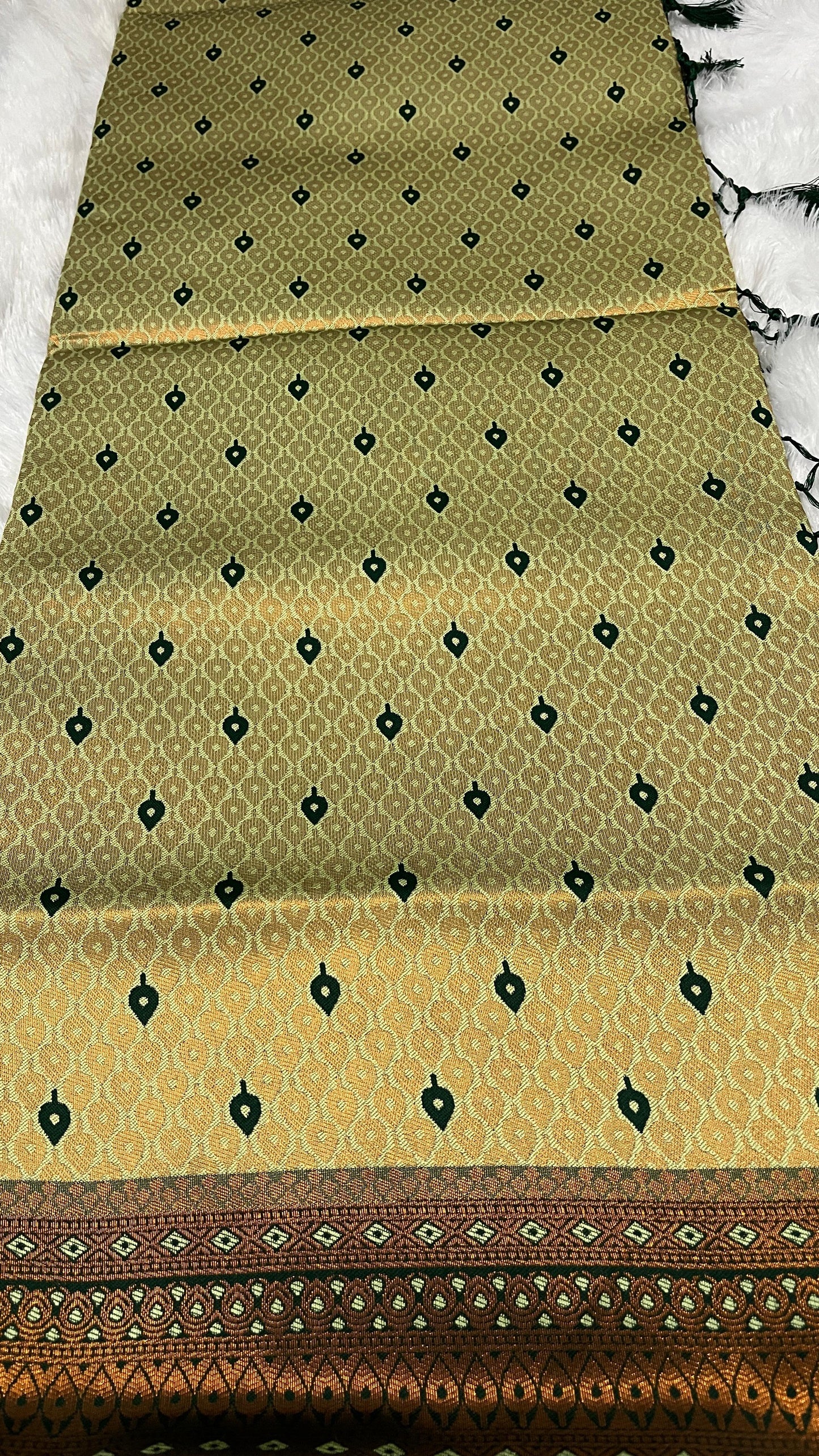 Kutch Silk Saree with unstiched blouse