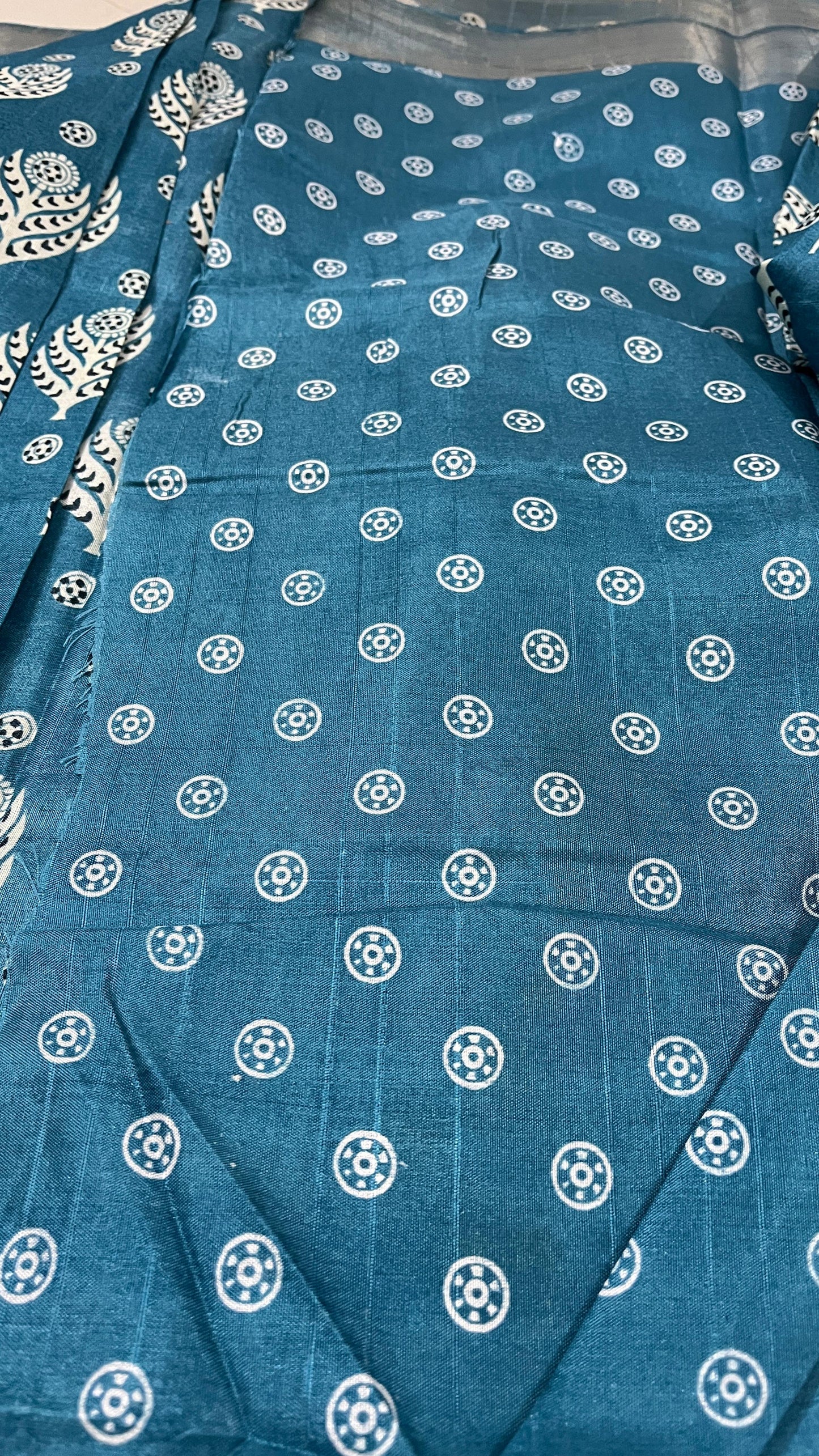 Meghavarni – Blue Handloom Silk Saree