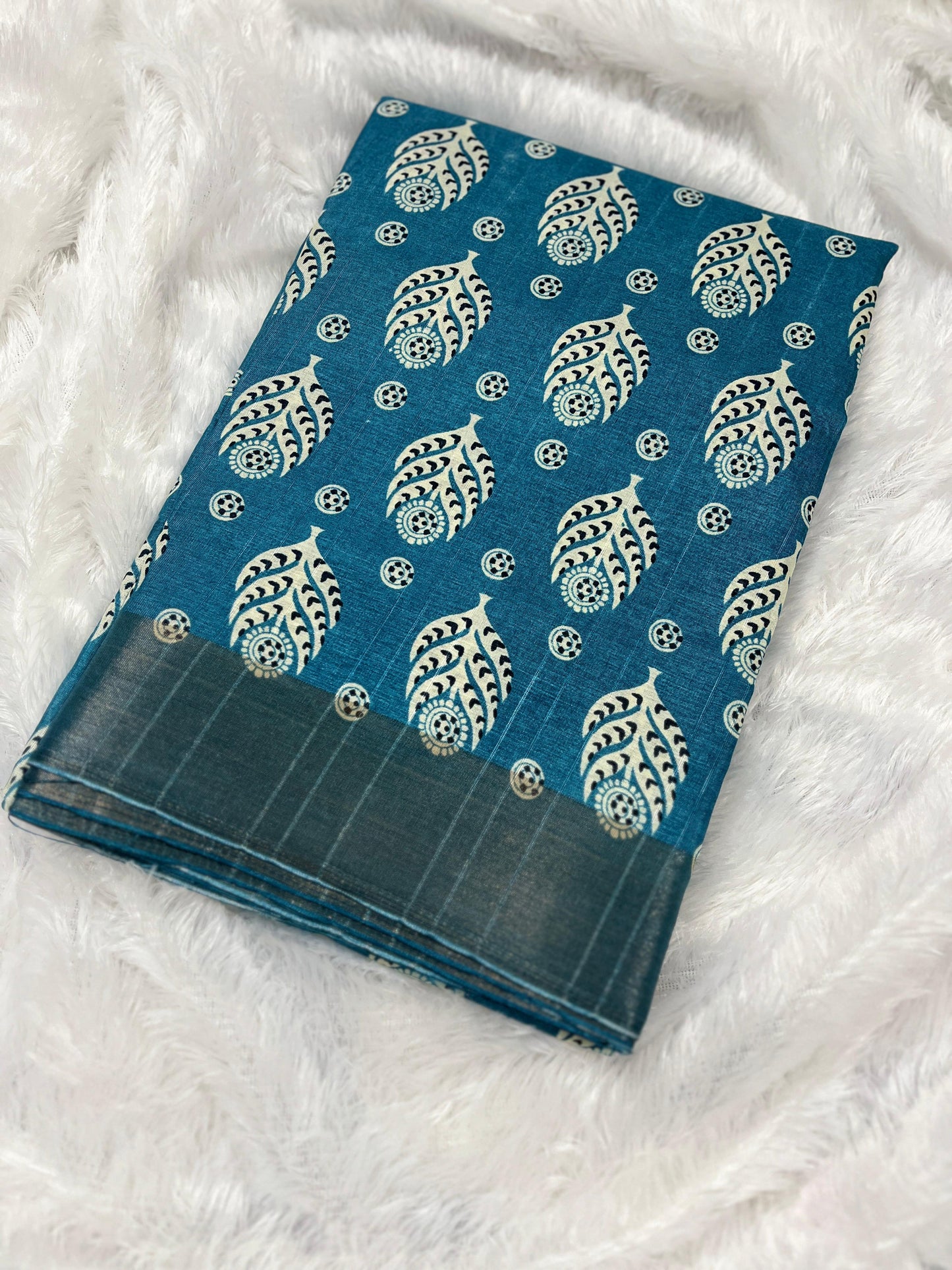 Meghavarni – Blue Handloom Silk Saree
