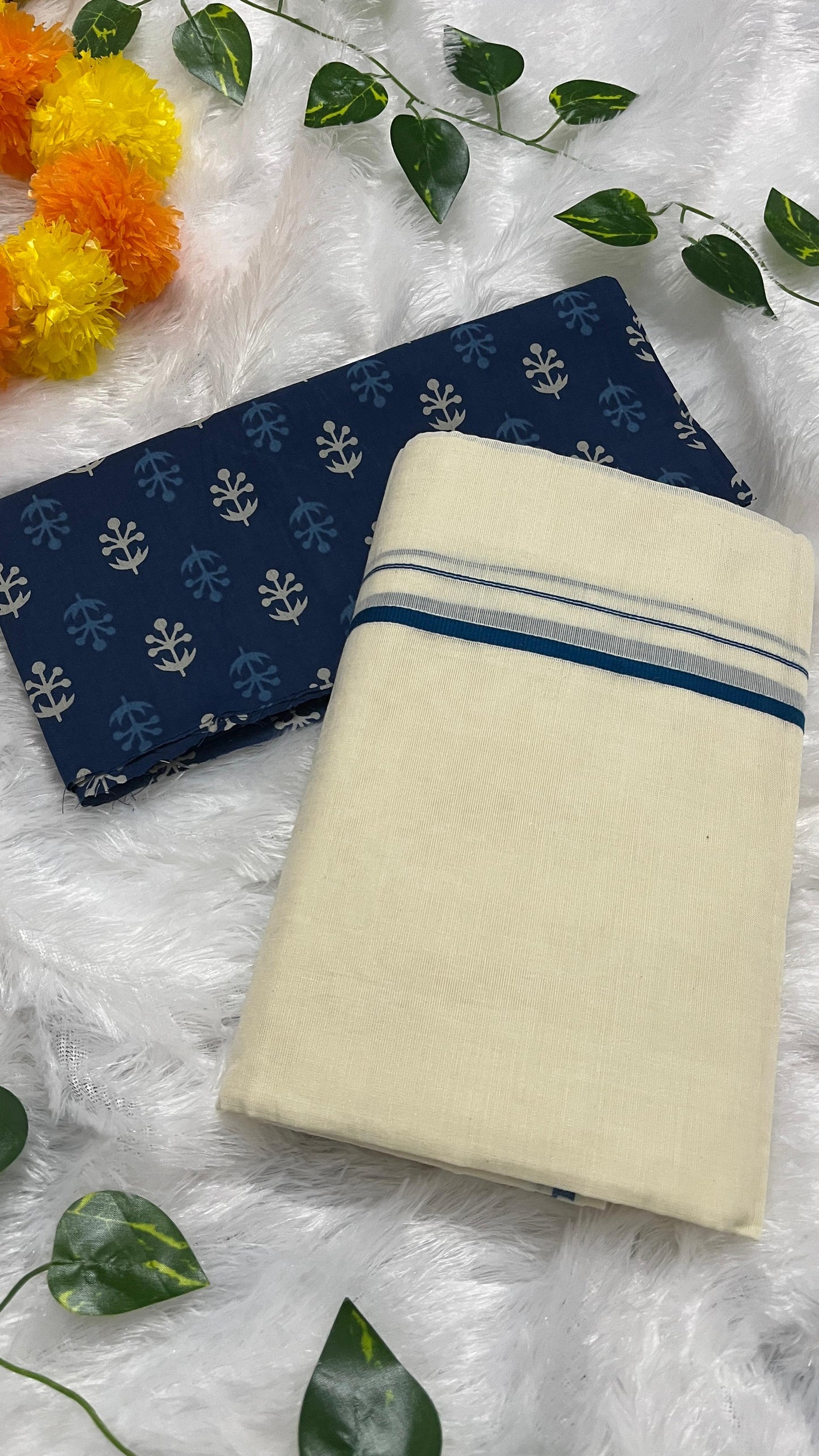 Puliyilakara – Kerala Set Mundu with Blue Border & Blouse