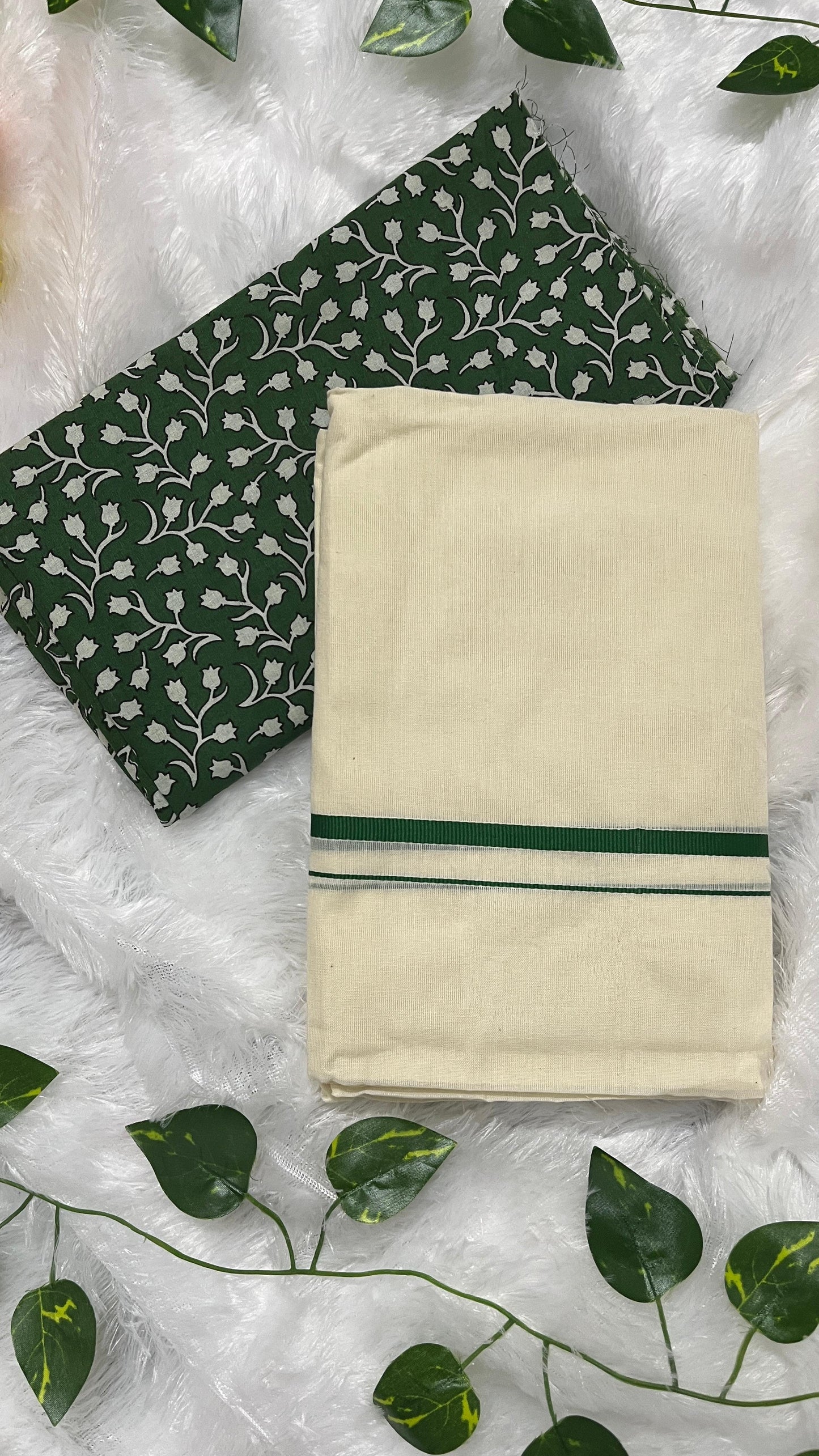 Puliyilakara – Kerala Set Mundu with Green Border & Blouse