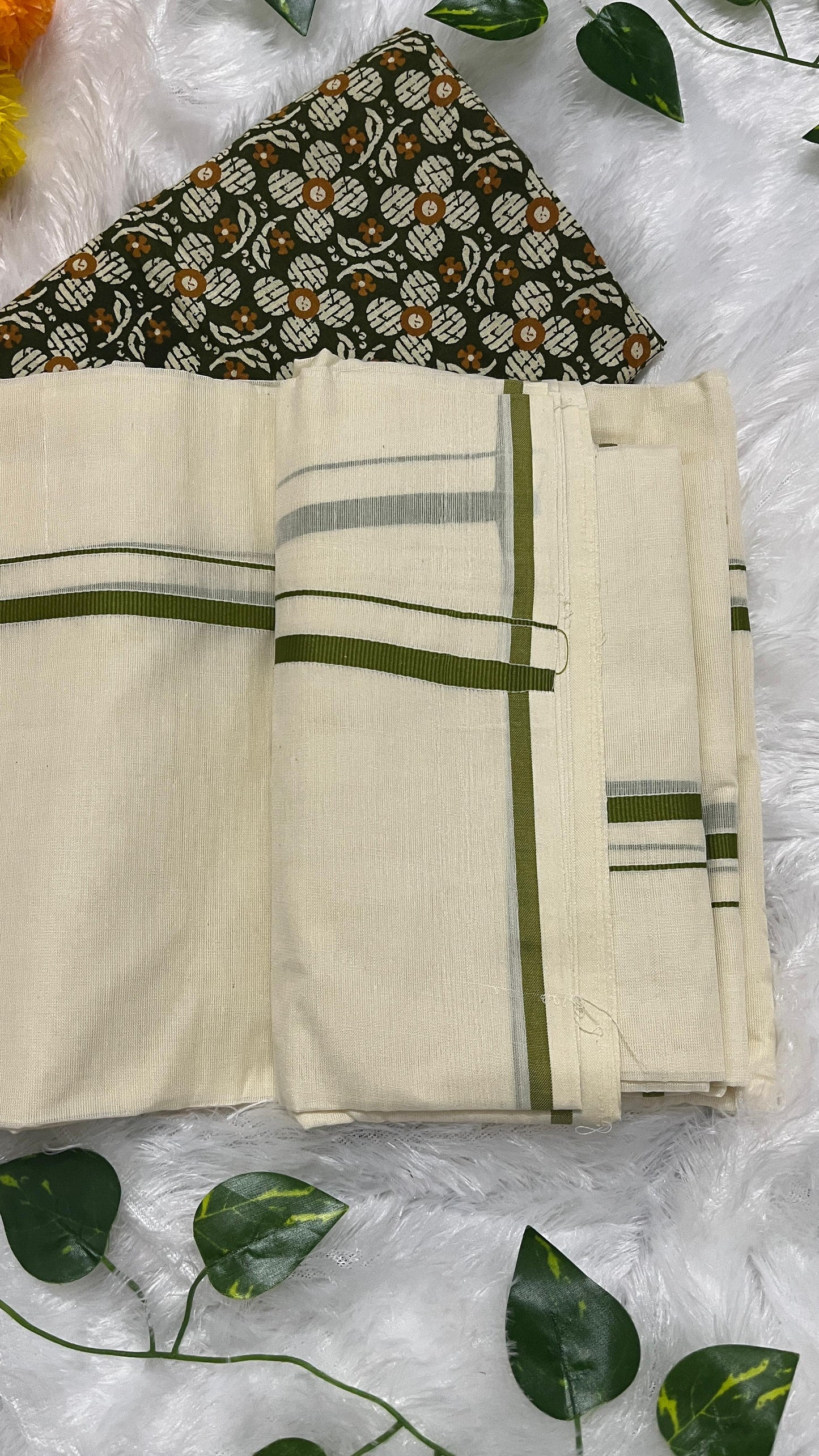 Puliyilakara – Kerala Set Mundu with Light Green Border & Blouse