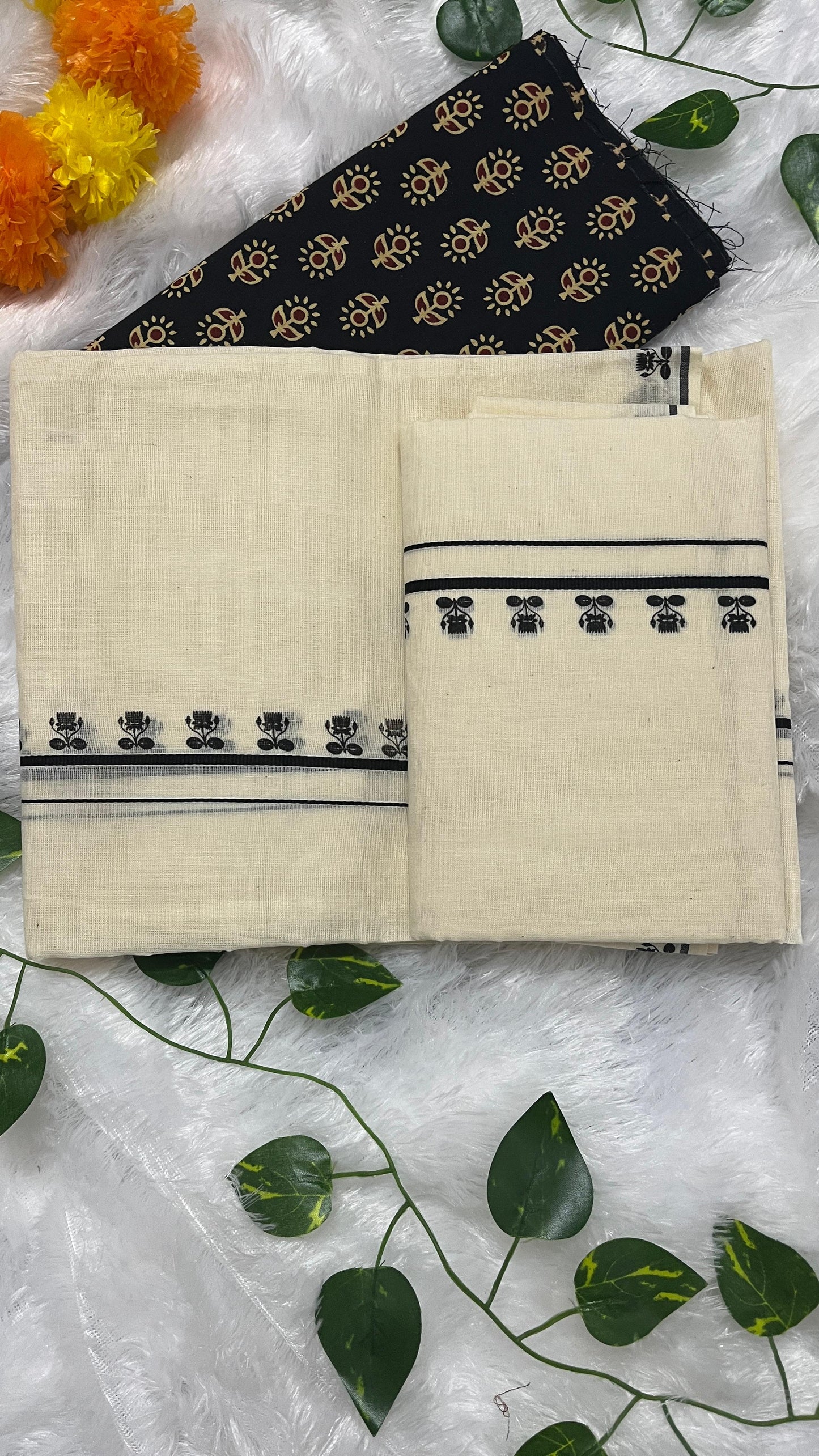 Puliyilakara –  Black Border with Lotus print set mund