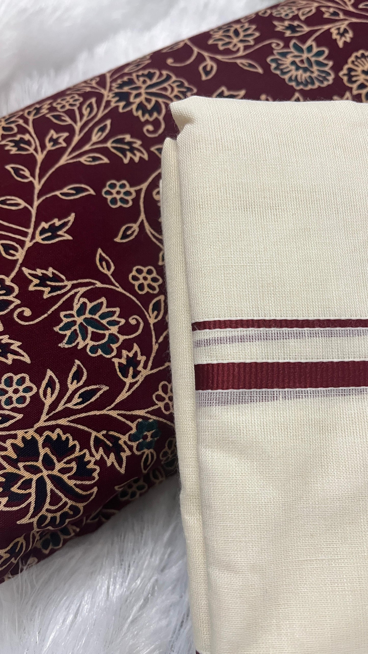 Puliyilakara Kerala Set Mundu Maroon Border with blouse