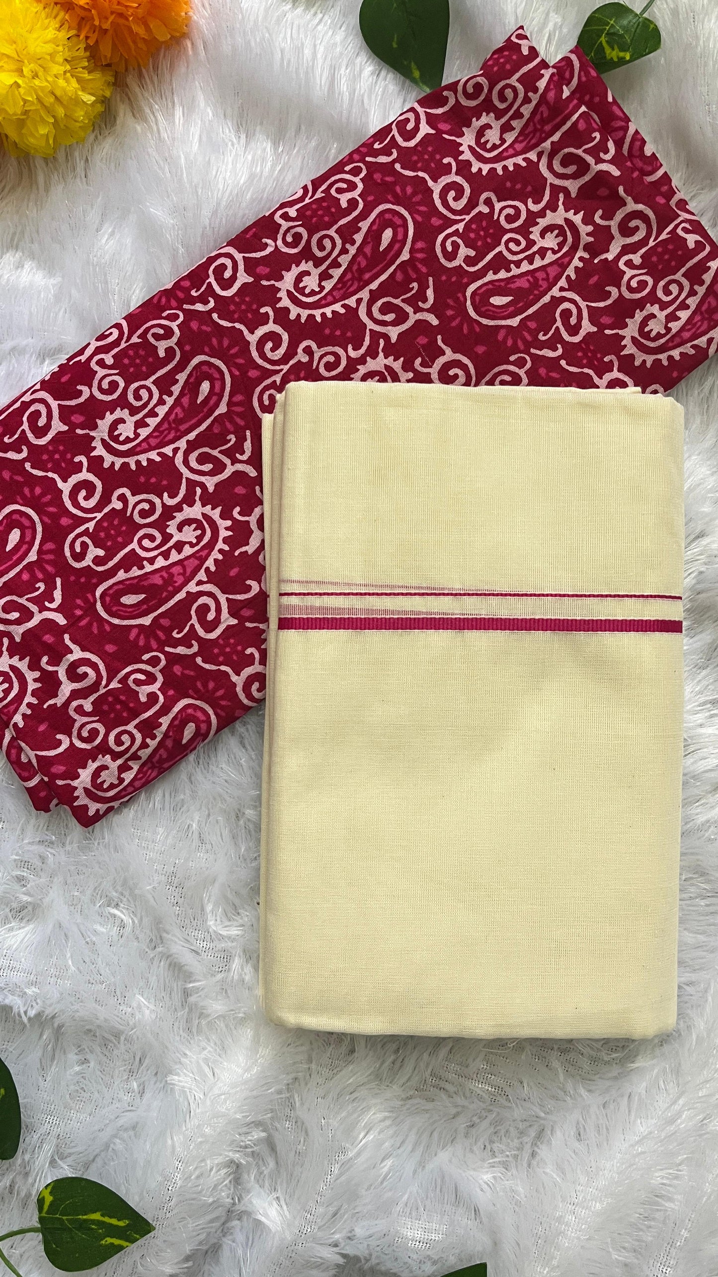 Puliyilakara – Kerala Set Mundu with Magenta border & Blouse
