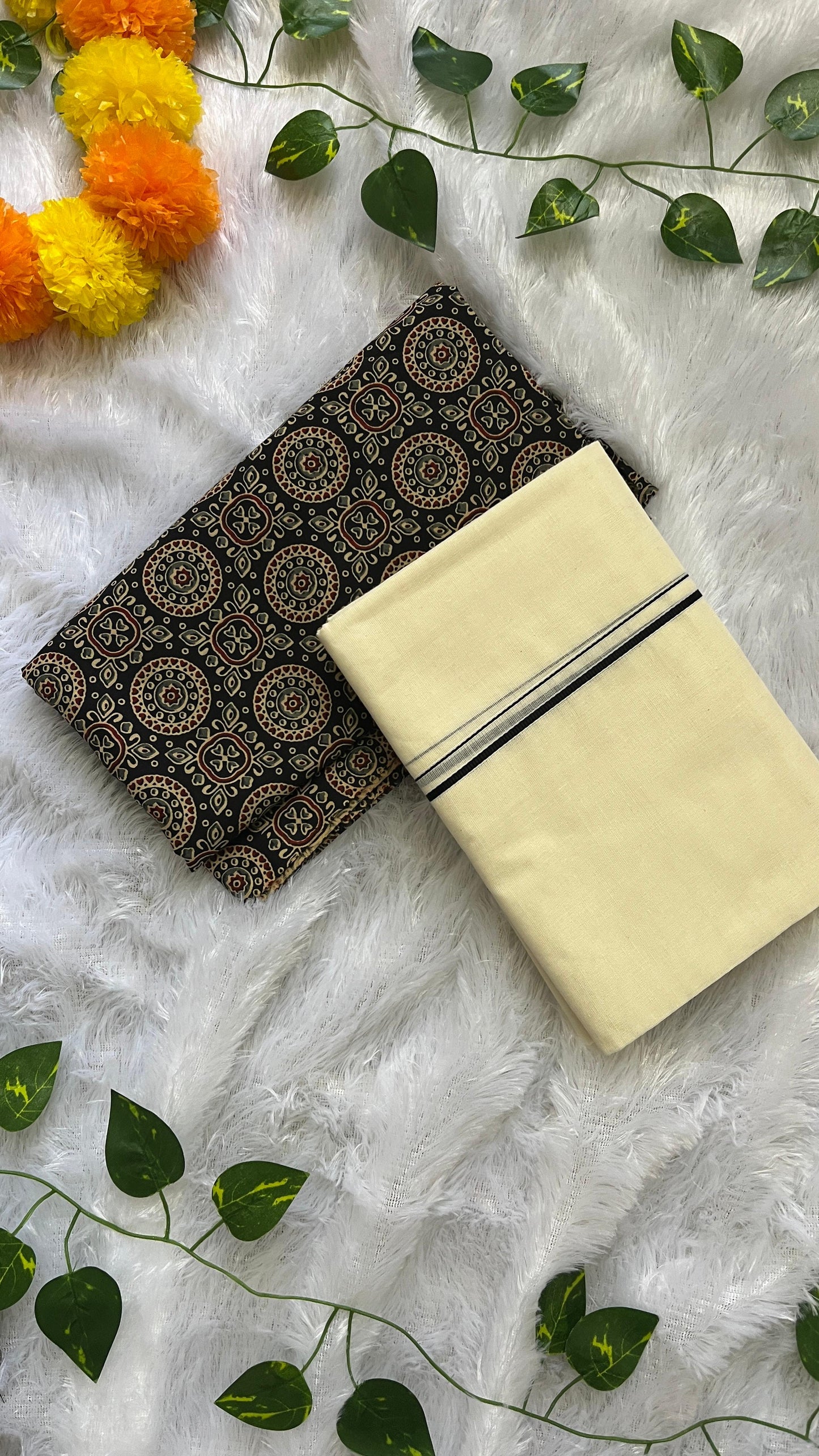Puliyilakara – Kerala Set Mundu with Black Border & Blouse