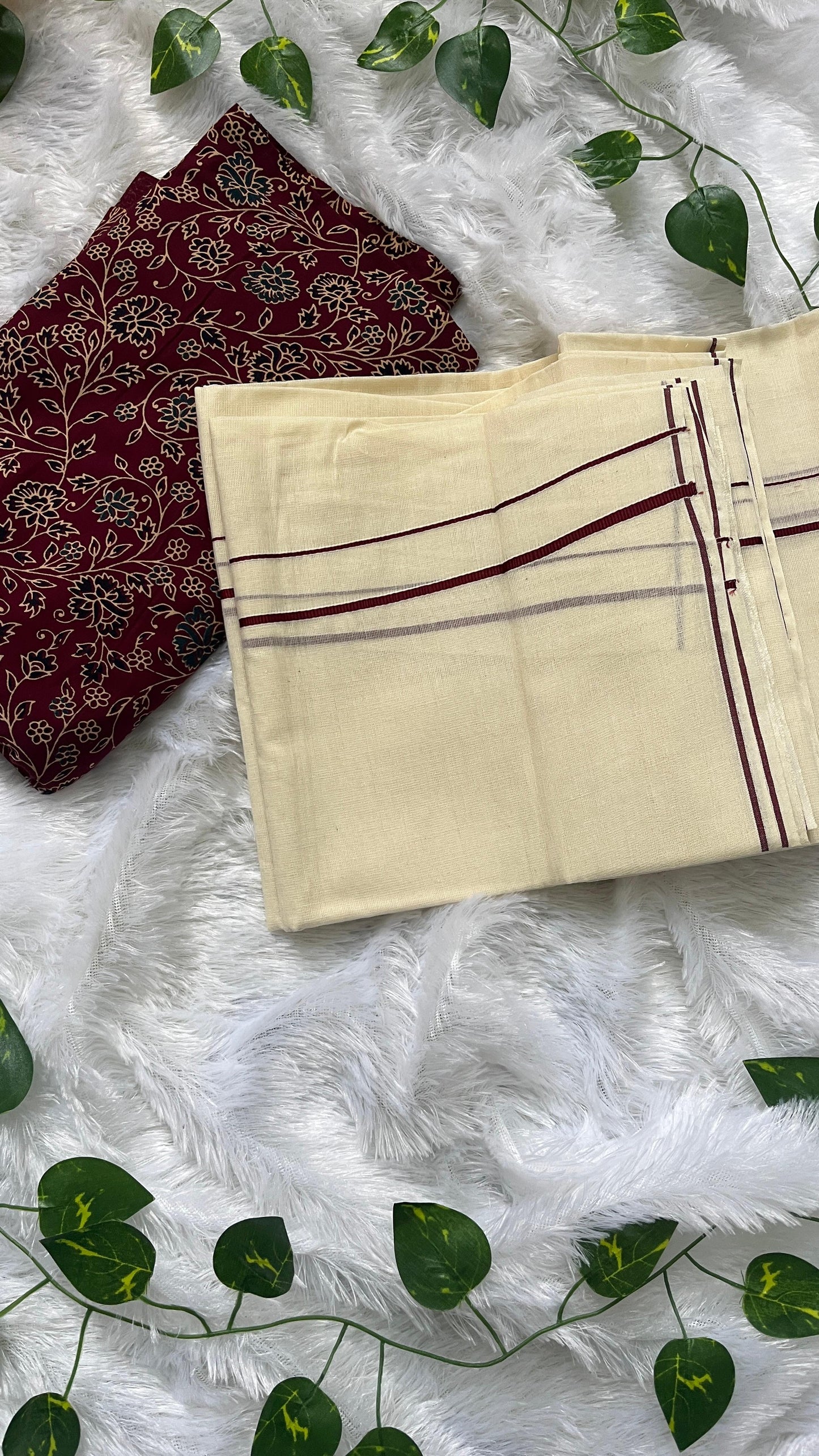 Puliyilakara Kerala Set Mundu Maroon Border (Thin) with blouse