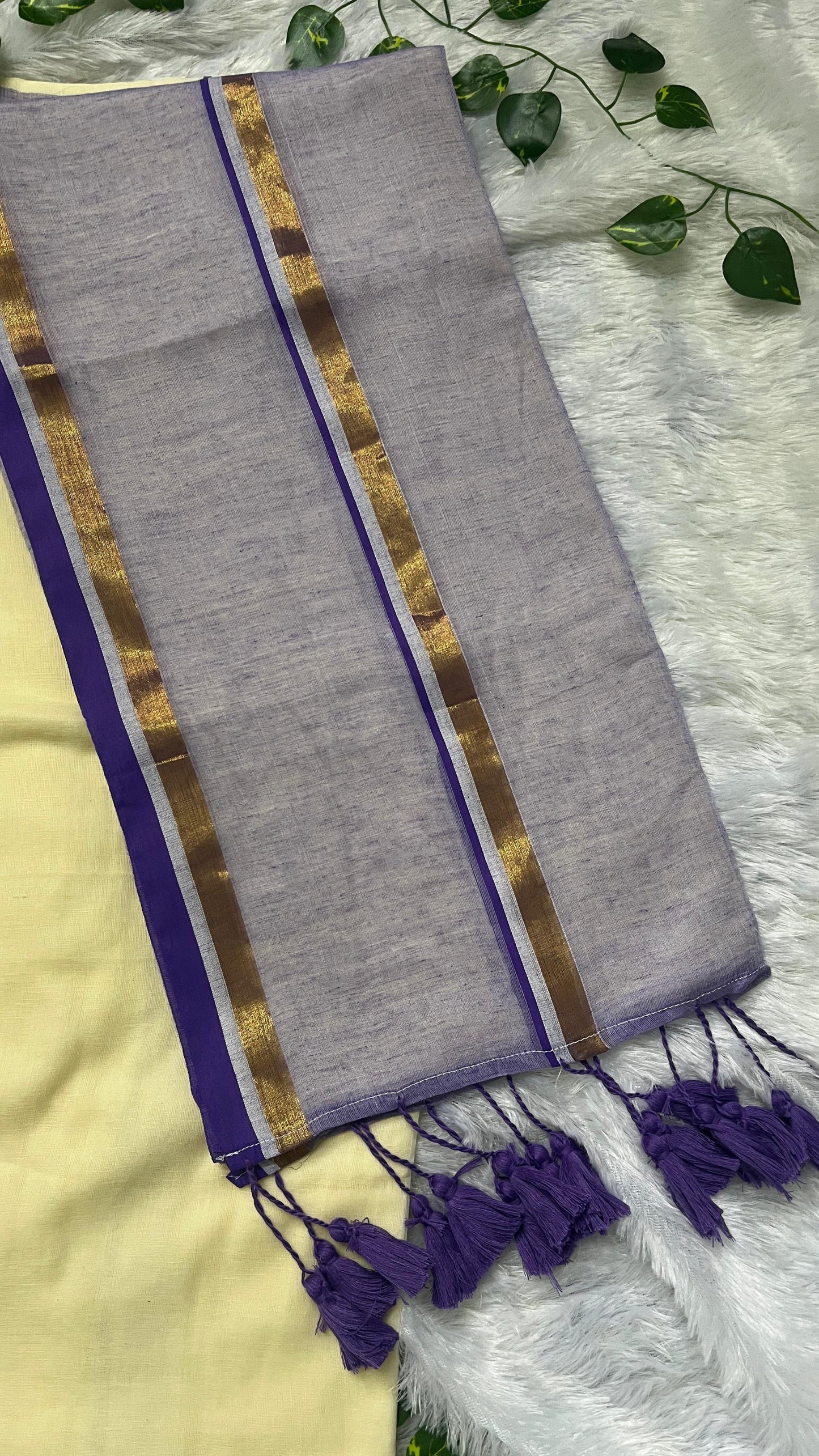 Pure Mul Cotton Lavender Saree with Kasavu border
