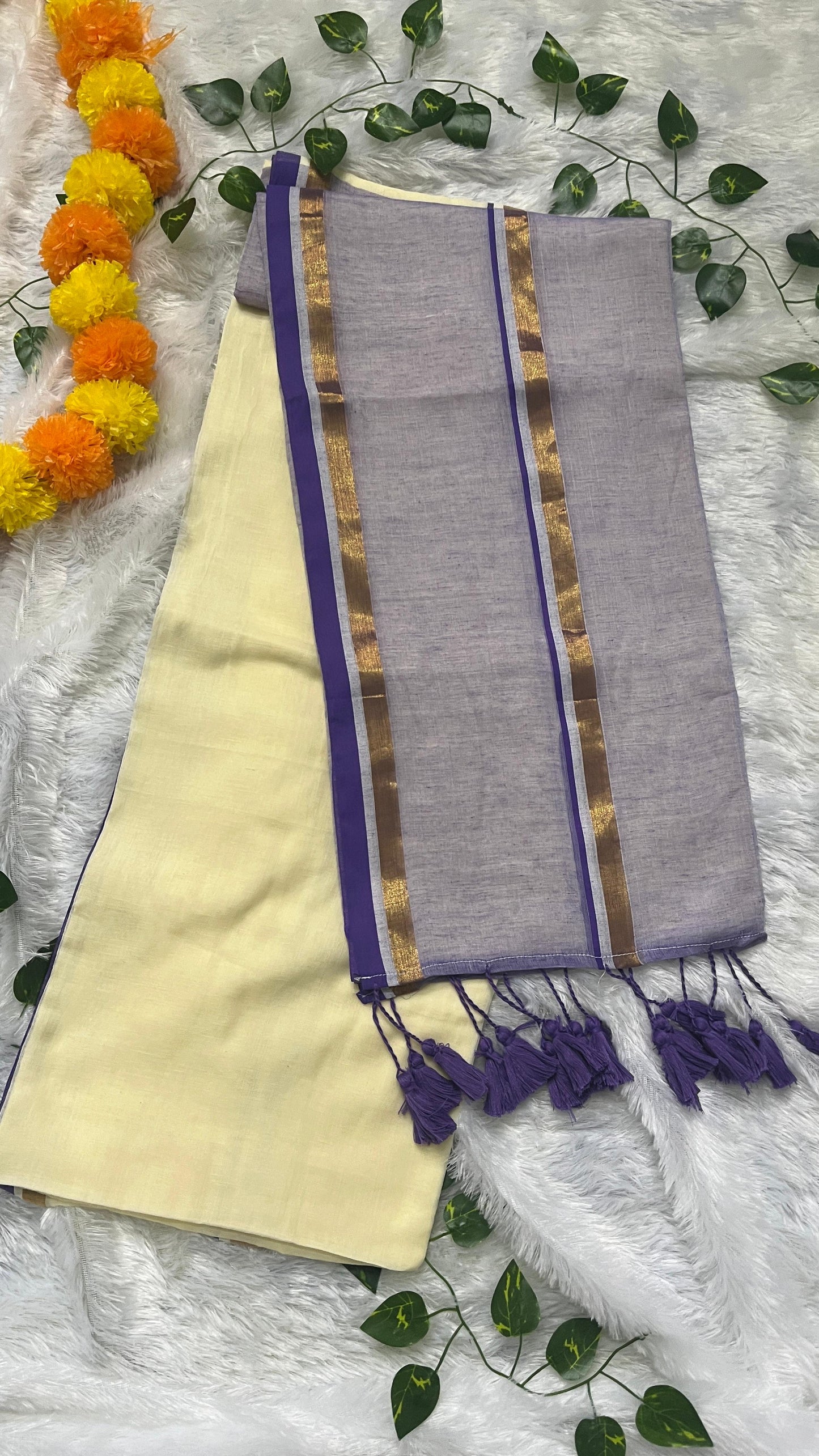 Pure Mul Cotton Lavender Saree with Kasavu border