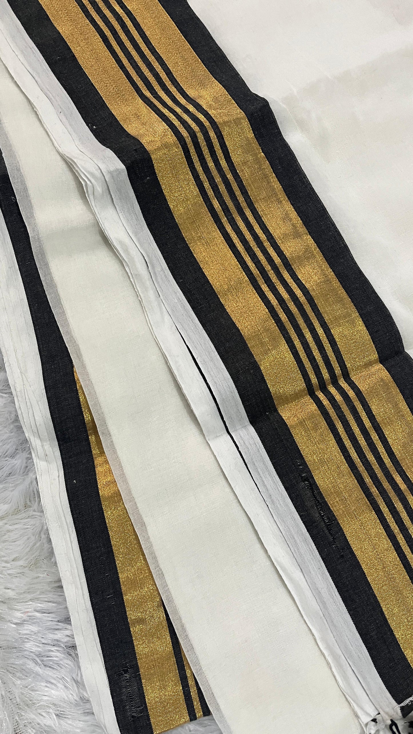 Pure Mul Cotton Saree with Kasavu & Black border