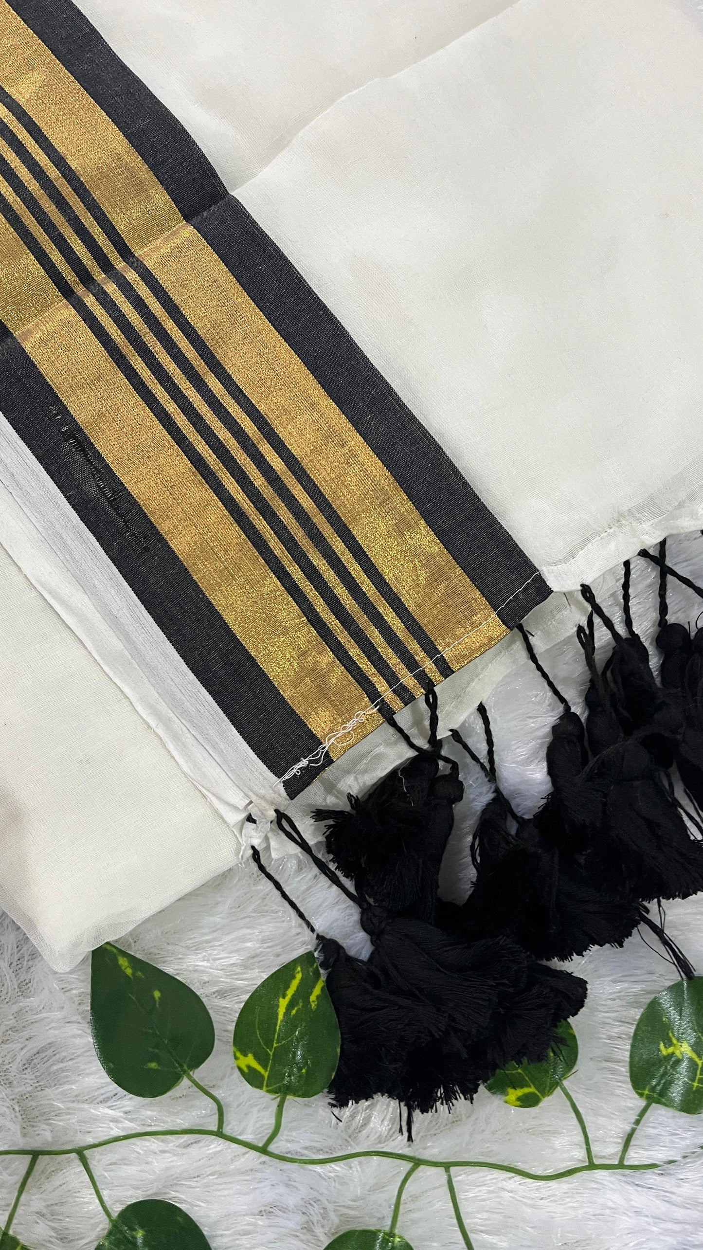 Pure Mul Cotton Saree with Kasavu & Black border