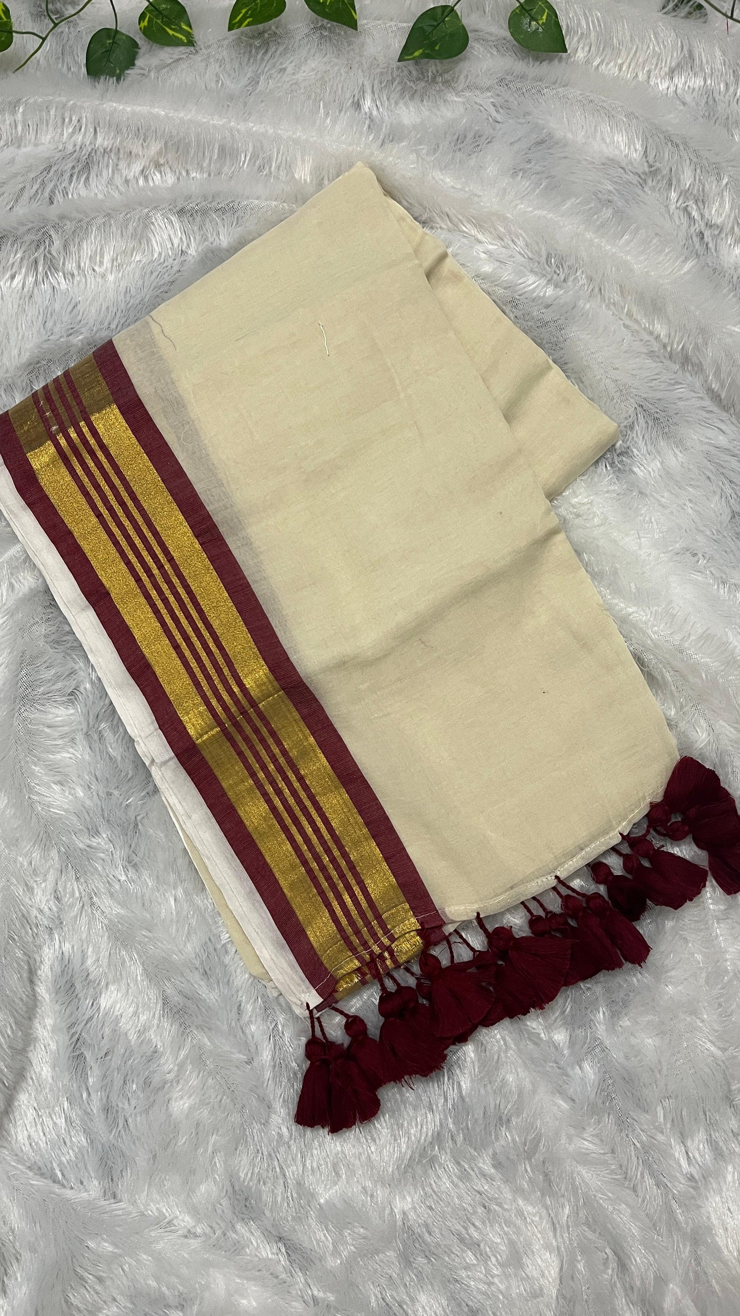 Mul Cotton Saree with Kasavu & Maroon border