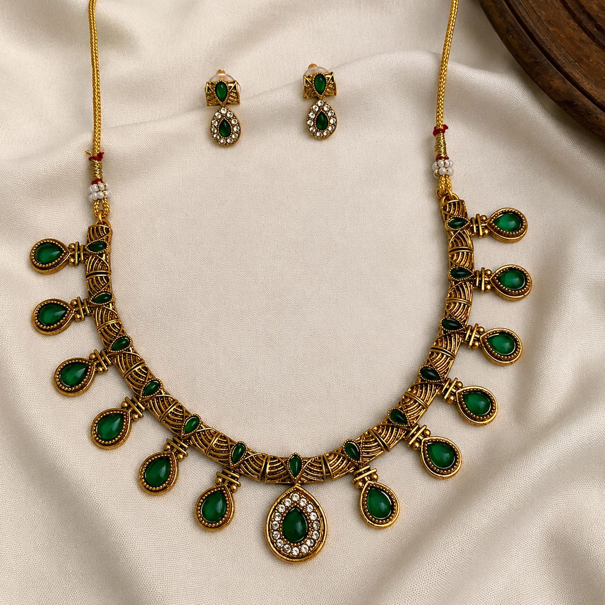 Antique Mango Emerald Necklace
