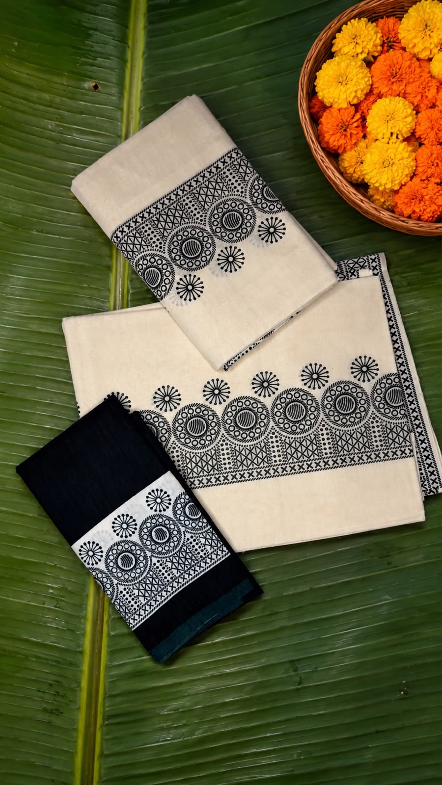 Marathagam – Kerala Set Mundu with Dark Green Printed Border & Blouse