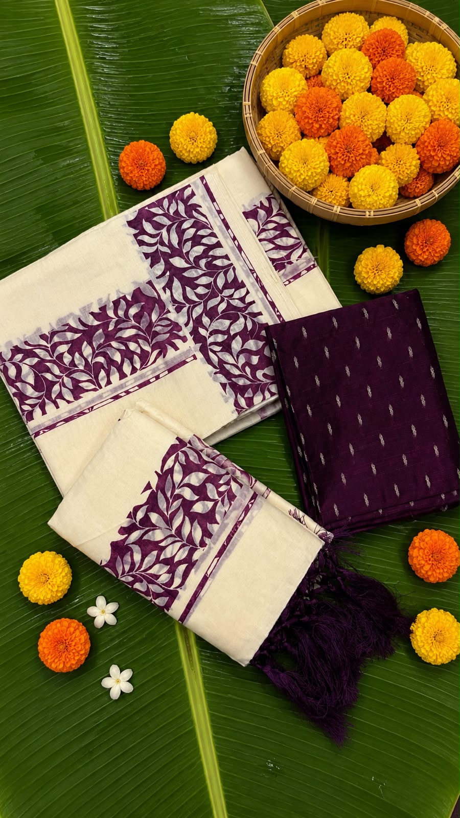 Samyuktha – Kerala Set Mundu with Purple Leaf Motif Border & Blouse